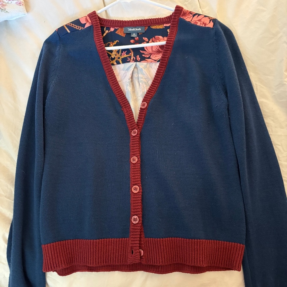 ModCloth Cardigan Sweater Size M